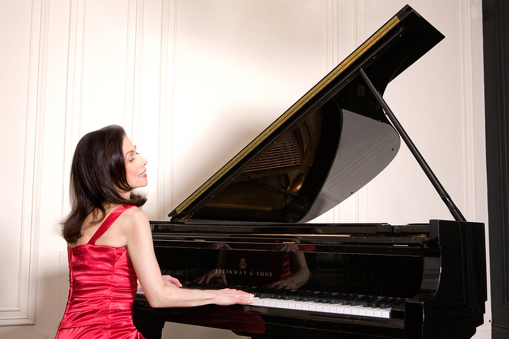 Diane Leslie at piano